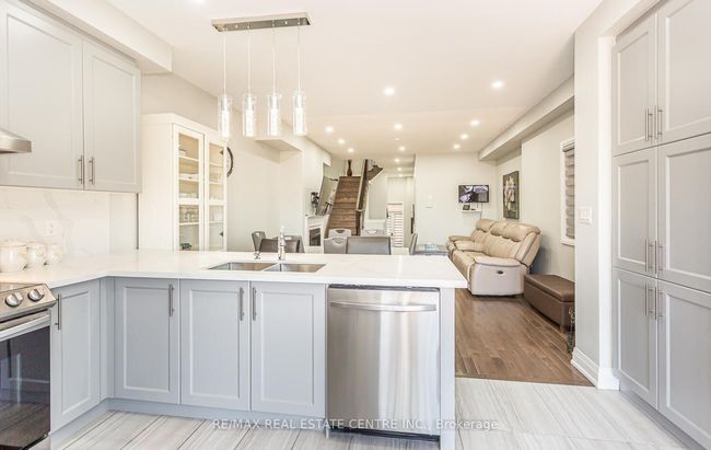 3 Dalbeattie Dr, House attached with 4 bedrooms, 3 bathrooms and 1 parking in Brampton ON | Image 21
