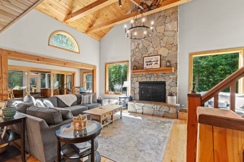 16 Hampshire Dr, Gilford, NH, 03249 | Card Image