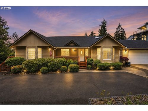 601 N 5th St, Kalama, WA, 98625-9402 | Card Image