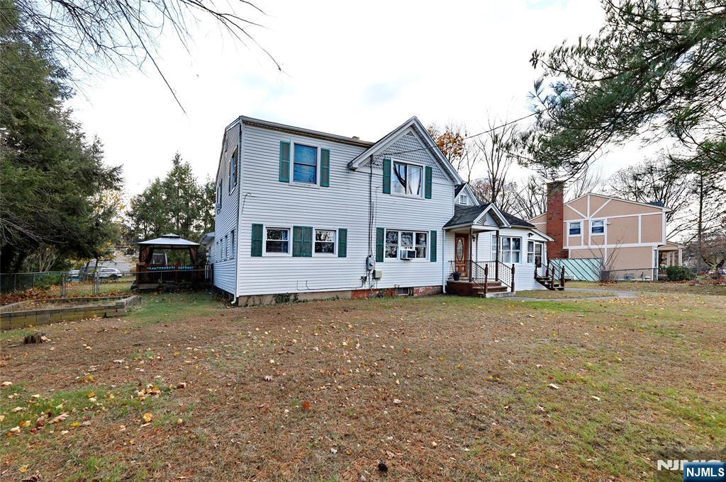 Residential in Paramus 5