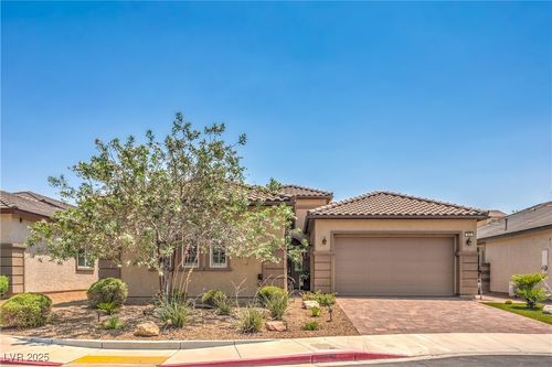 933 Everest Peak Ave, Henderson, NV, 89012-5338 | Card Image