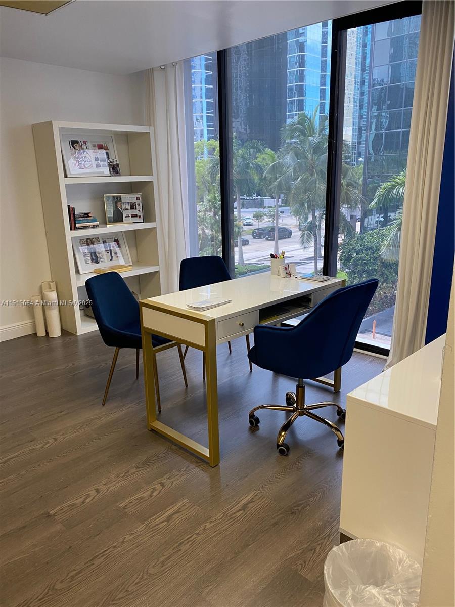 Commercial Sale in Miami 2