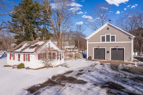 9 Mountain Rd, Cape Neddick, ME, 03902-7445 | Card Image