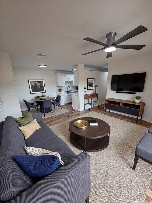 52t-255 Mananai Pl, Honolulu, HI, 96818-5328 | Card Image