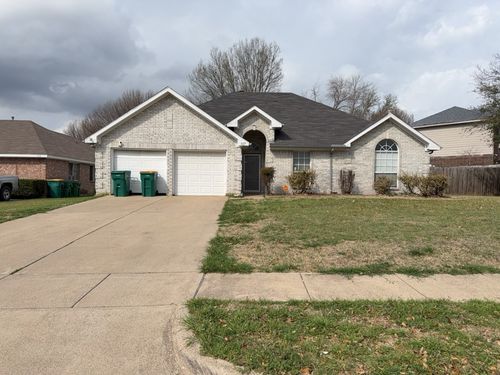 317 Oak Meadow Ln, Cedar Hill, TX, 75104-3283 | Card Image