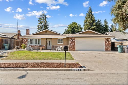 1842 Plymouth Ave, Tulare, CA, 93274-7313 | Card Image
