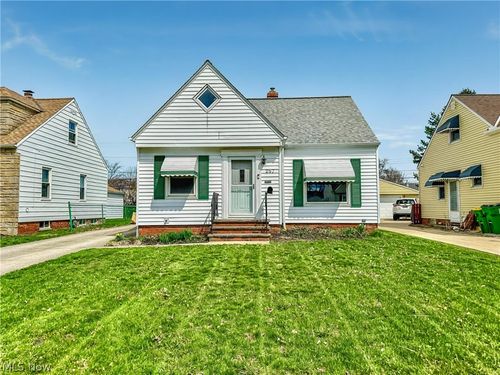 287 E 330th St, Willowick, OH, 44095-3222 | Card Image