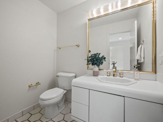 5271 Wright Way E, Condo with 3 bedrooms, 3 bathrooms and null parking in West Bloomfield MI | Image 22