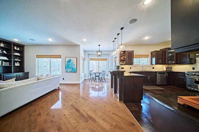 26 West Cedar Point Sw, Home with 5 bedrooms, 3 bathrooms and 4 parking in Calgary AB | Image 9