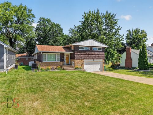 416 W Bluff St, Streator, IL, 61364-1402 | Card Image