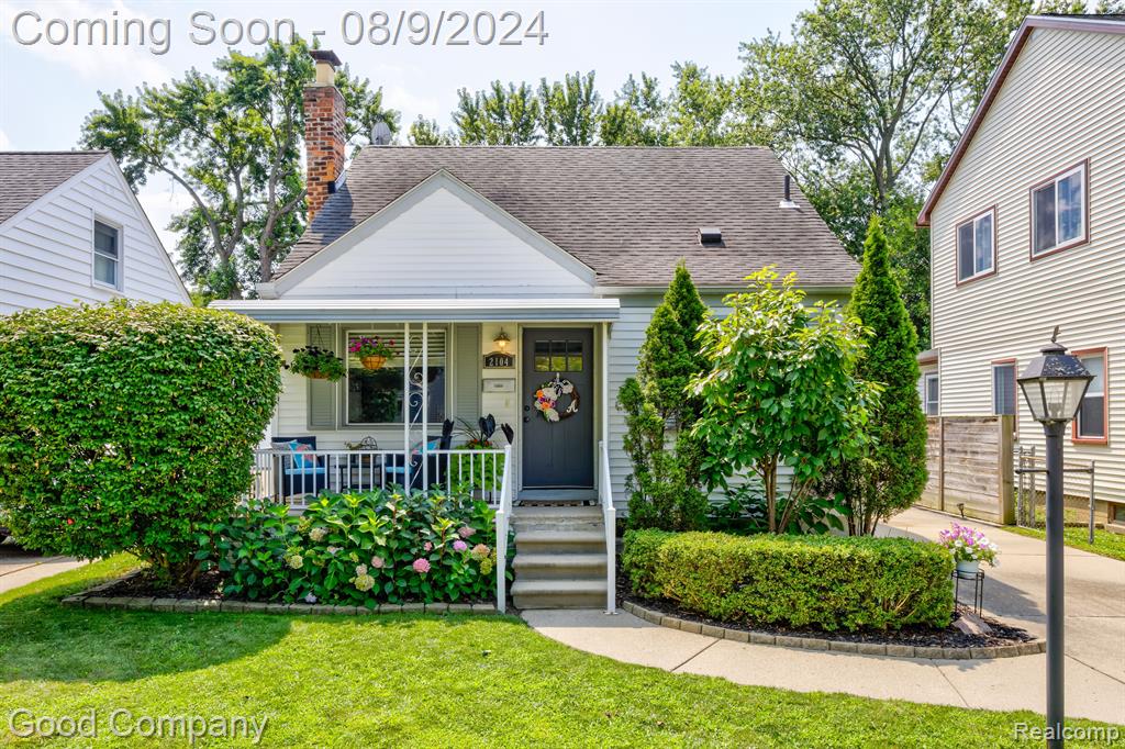 Harwood Ave, Royal Oak, MI 48067