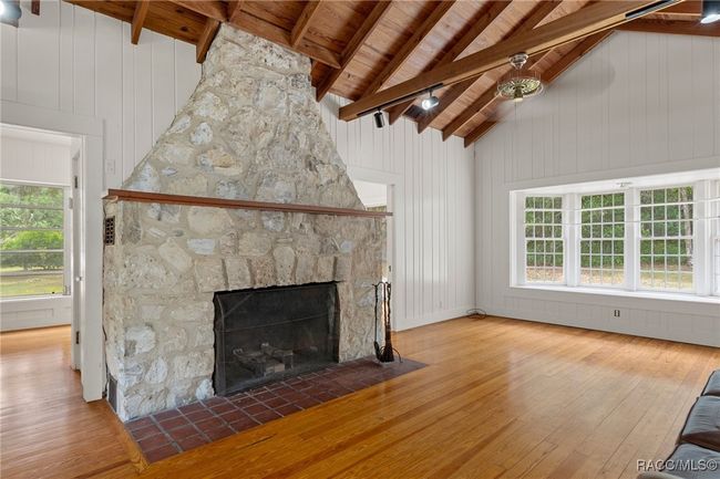 3184 N Edward Island Pt, House other with 2 bedrooms, 1 bathrooms and 1 parking in Hernando FL | Image 7
