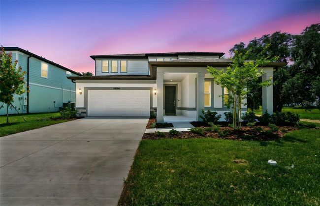 Scarlett Exterior | Image 29