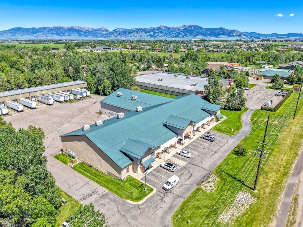8247 Huffine Ln, Bozeman, MT 59718-8675