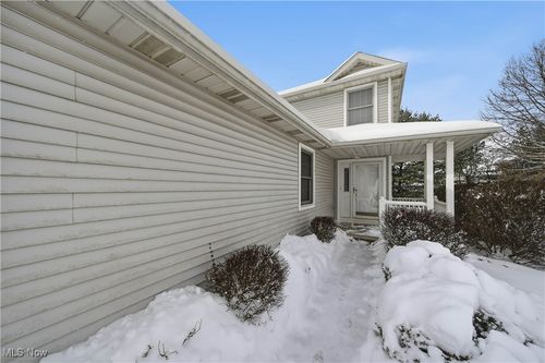 758 Beverly Ave, Canal Fulton, OH, 44614-8412 | Card Image