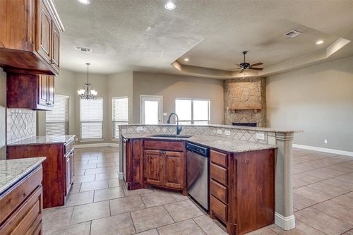 140 Champion Ct, Weatherford, TX, 76087-5035 | Card Image