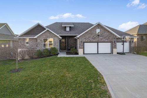 727 S Hickory Dr, Springfield, MO, 65809-4502 | Card Image