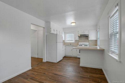 20 Morgan St, Eastchester, NY, 10709-3112 | Card Image