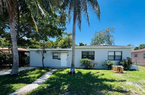 1100 Ne 151st Ter, North Miami Beach, FL, 33162-5829 | Card Image