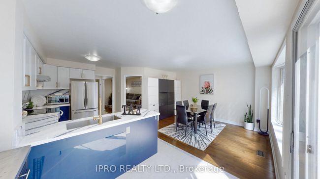 41 Lauraglen Cres, House attached with 6 bedrooms, 4 bathrooms and 4 parking in Brampton ON | Image 12