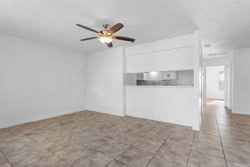 apt-c-3900 Camelot St, Denton, TX, 76209-8091 | Card Image