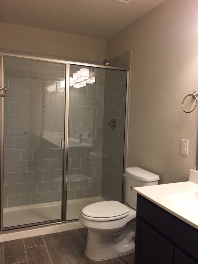 1057 W Sierra Vista Ct, Home with 3 bedrooms, 3 bathrooms and null parking in Midlothian TX | Image 7