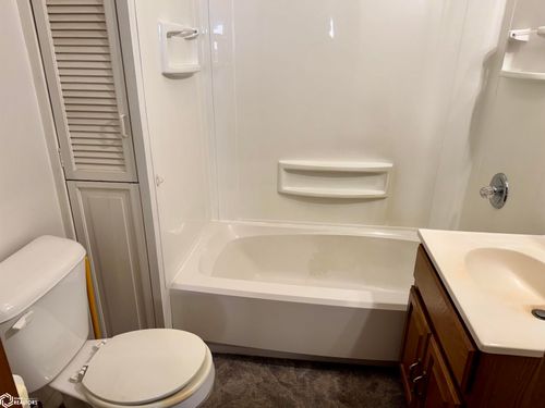 1306 Simon Ave, Carroll, IA, 51401-1422 | Card Image