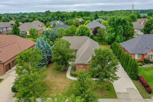 13823 Blue Beech Ln, Shelby Township, MI, 48315-1474 | Card Image