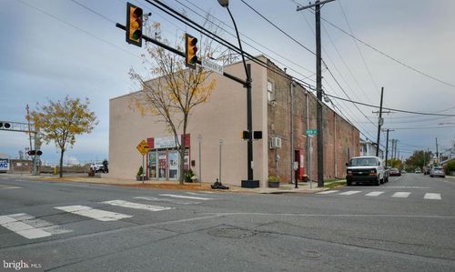 101 E 10th St, MARCUS HOOK, PA, 19061-4602 | Card Image