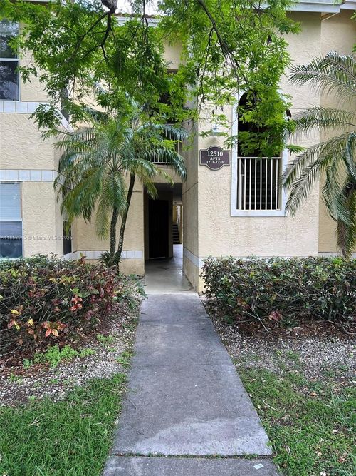 apt-1215-12510 Vista Isles Dr, Plantation, FL, 33325-1333 | Card Image