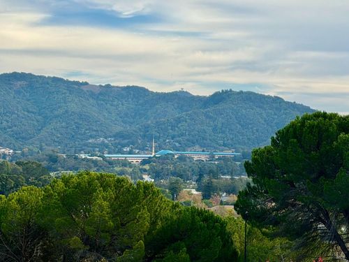 apt-125-100 Thorndale Dr, San Rafael, CA, 94903-4551 | Card Image