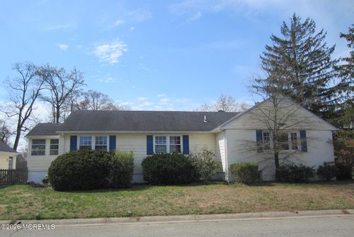407 Church St, Belford, NJ, 07718-1057 | Card Image