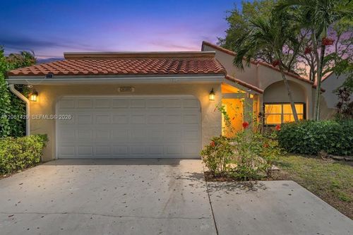 2905 Begonia Way, Hollywood, FL, 33026-3679 | Card Image