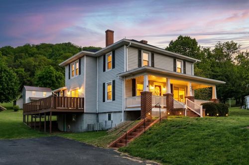 429 Betsy Bell Rd, STAUNTON, VA, 24401 | Card Image