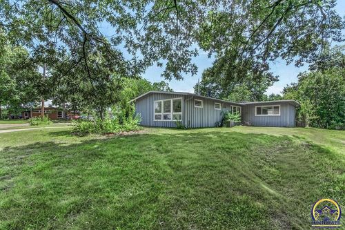 1201 Sw Cornwall St, Topeka, KS, 66611-2421 | Card Image
