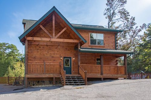 1717 Summit View Way, Pigeon Forge, TN, 37862 | Card Image