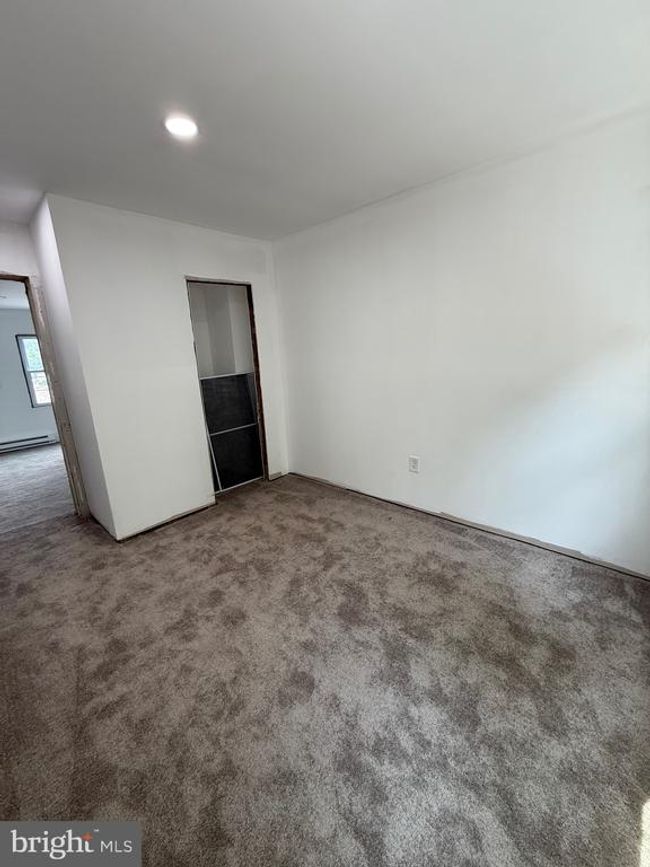 926 - 924 W Spruce St, Home with 3 bedrooms, 2 bathrooms and null parking in Coal Township PA | Image 9