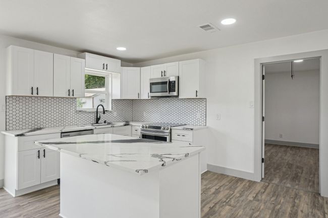 112 Gordon Dr, House other with 4 bedrooms, 2 bathrooms and null parking in Azle TX | Image 11