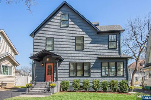 129 Essex Ave, Bloomfield, NJ, 07003-2713 | Card Image