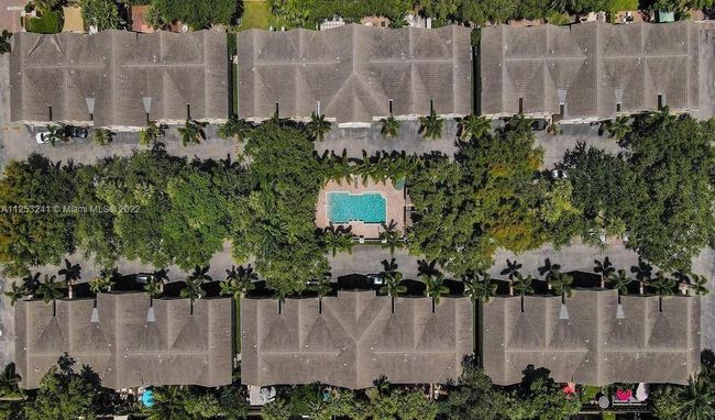 UNIT-35 - 545 Sw 18 Th Ave, Townhouse with 3 bedrooms, 3 bathrooms and null parking in Fort Lauderdale FL | Image 66