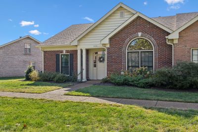 6035 Sunrise Cir, Condo with 3 bedrooms, 2 bathrooms and 2 parking in Franklin TN | Image 3