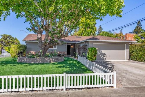 750 San Clemente Way, Mountain View, CA, 94043-3121 | Card Image