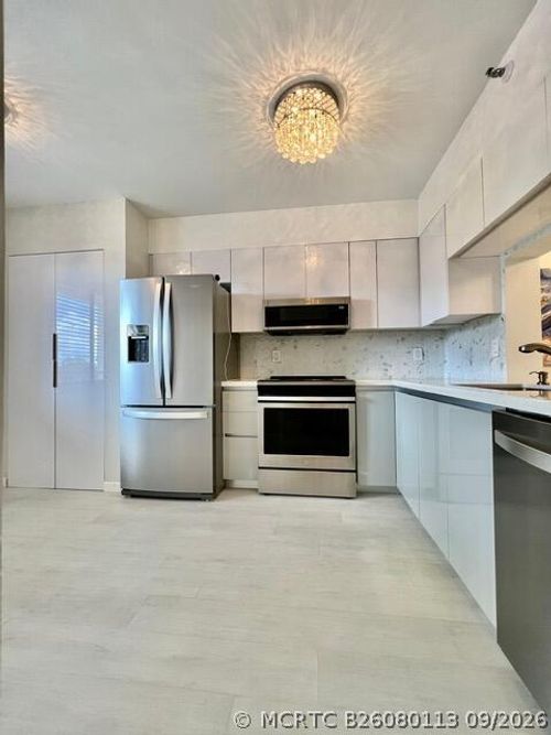 306-6866 Huntington Ln, Delray Beach, FL, 33446-3039 | Card Image