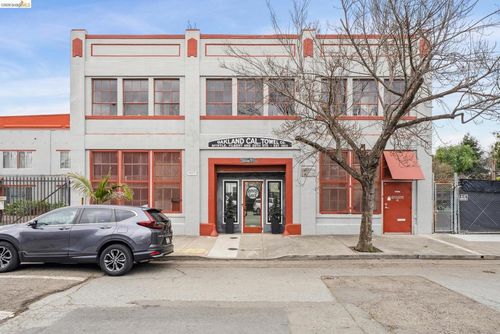 2825b-958 28th St, Oakland, CA, 94608-4573 | Card Image