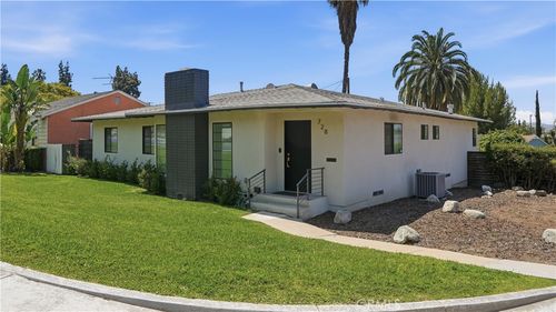728 Val Vista St, Pomona, CA, 91768-1653 | Card Image