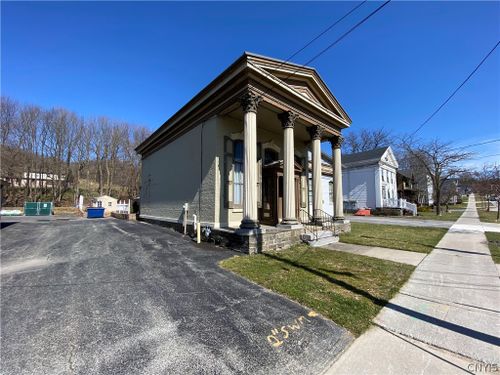 75 E Main St, Morrisville, NY, 13408-7731 | Card Image