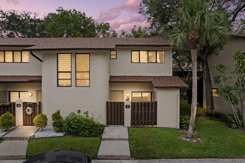 apt-j1-7620 Nw 79th Ave, Tamarac, FL, 33321-2870 | Card Image