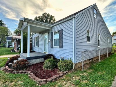 2321 Cypress Street, House other with 3 bedrooms, 1 bathrooms and null parking in Parkersburg WV | Image 3