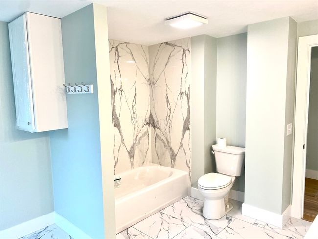 APT-2 - 20 Reeves St, Condo with 3 bedrooms, 1 bathrooms and 2 parking in Worcester MA | Image 38