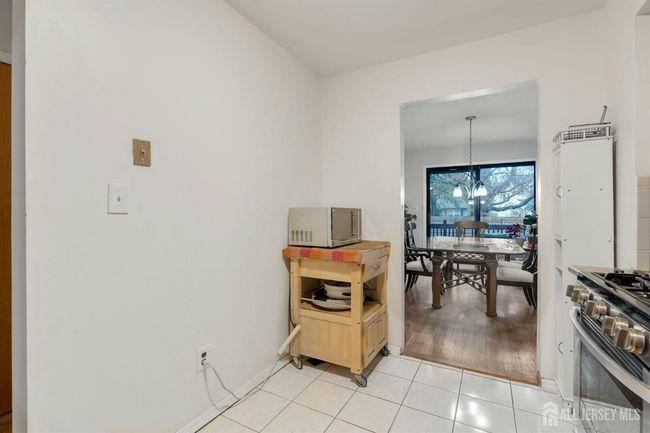1 Pheasant Run, Townhouse with 2 bedrooms, 3 bathrooms and null parking in Edison NJ | Image 12
